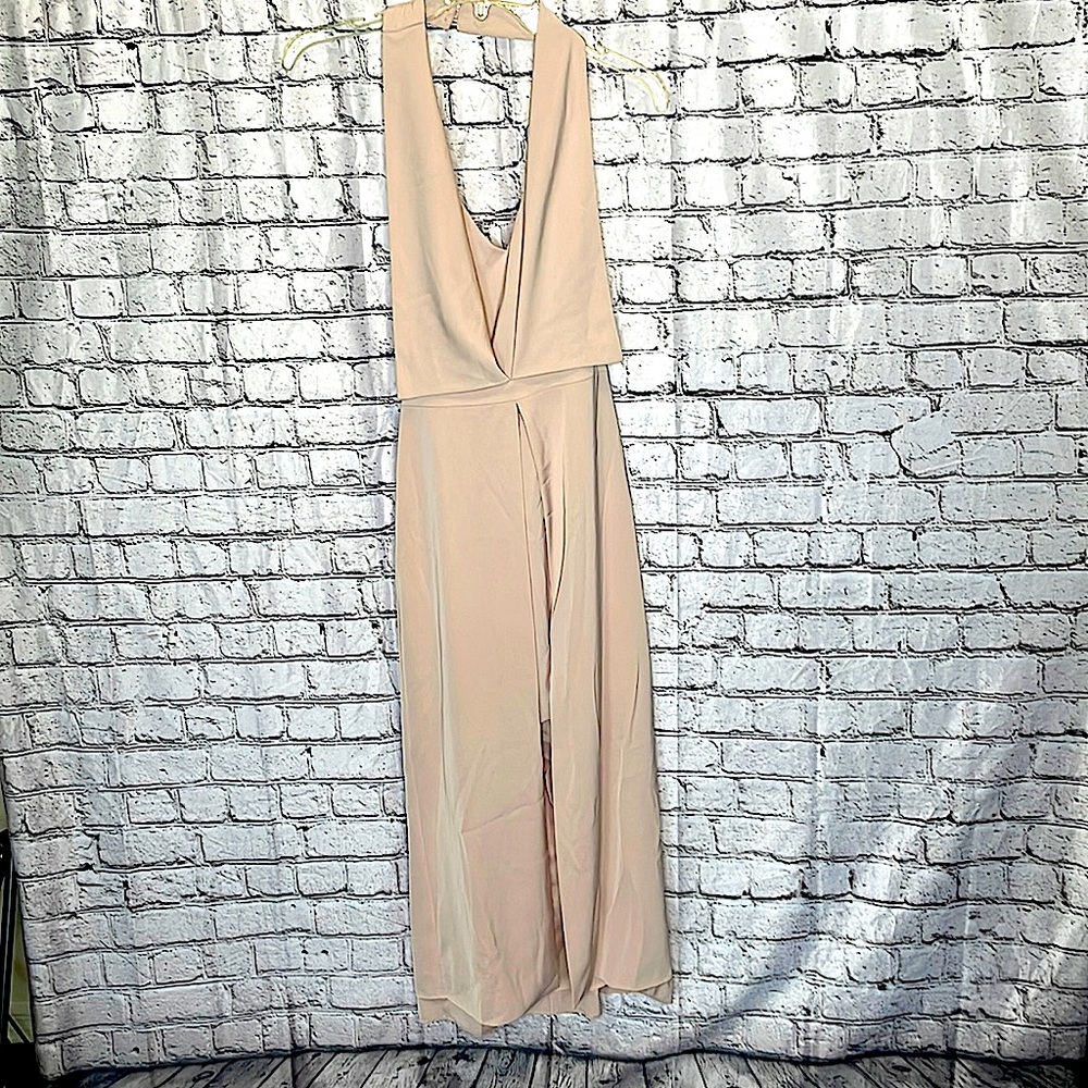 your throw-on-and-go, beachy, summer dress